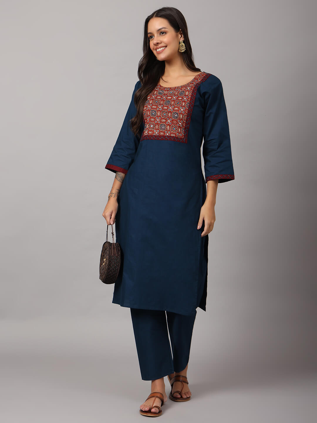 Gamthi Yoke Design Thread Work Pure Cotton Kurta with Trousers