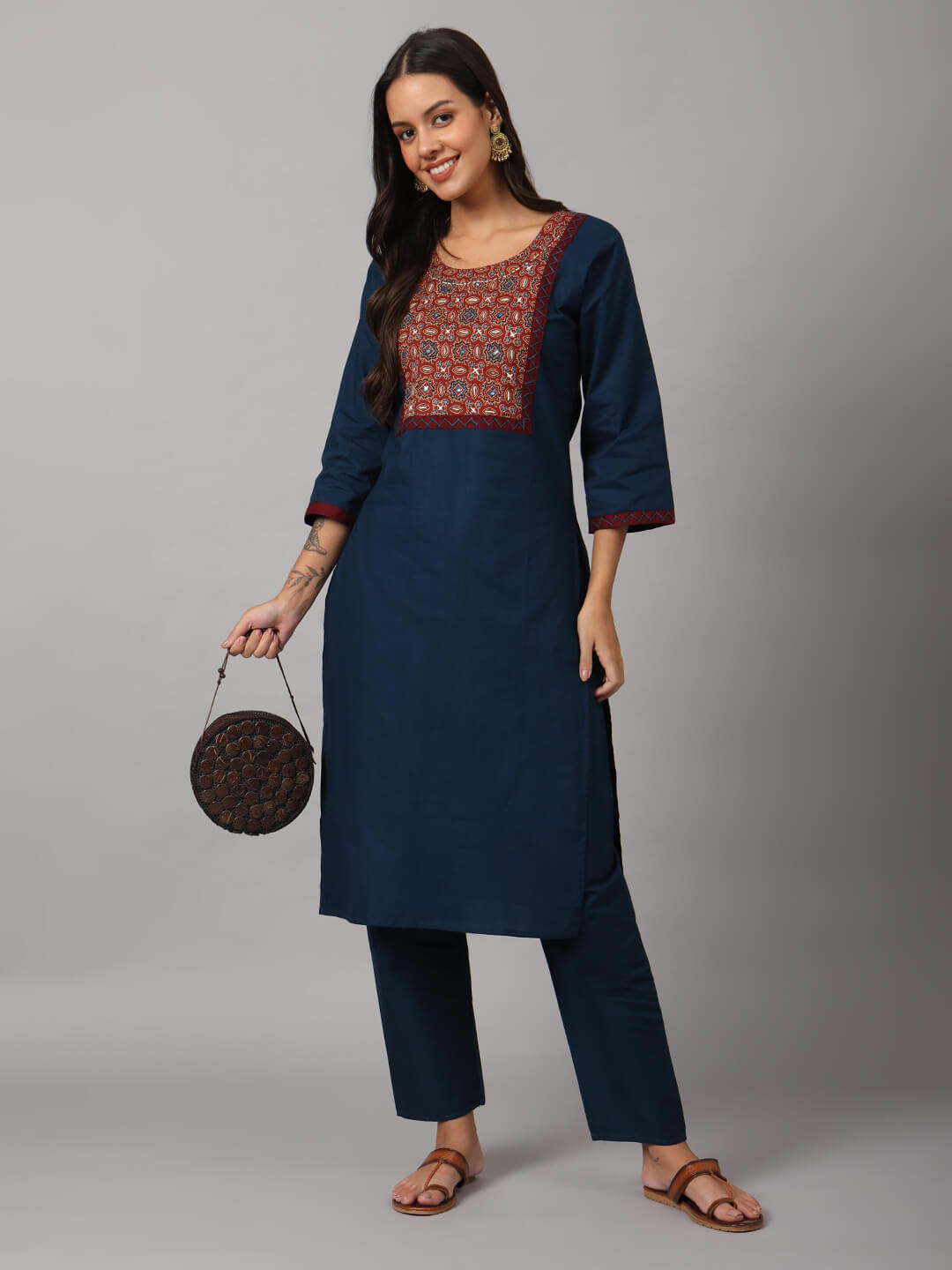 Gamthi Yoke Design Thread Work Pure Cotton Kurta with Trousers