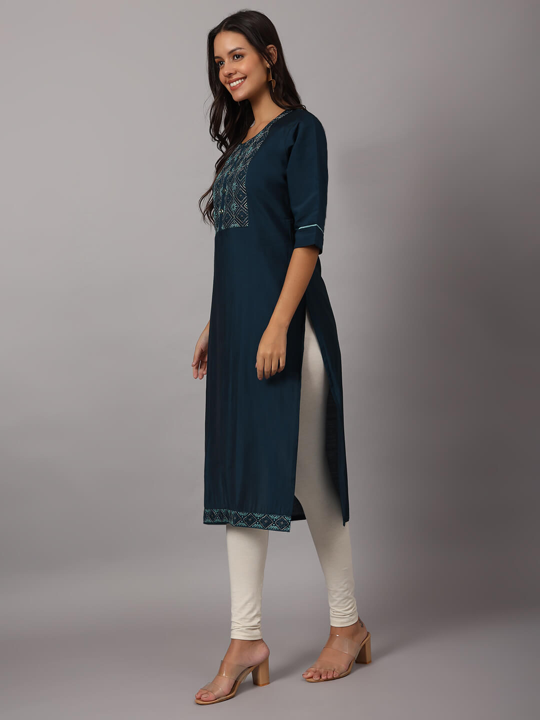 Women Embroidered Viscose Rayon Straight Kurti