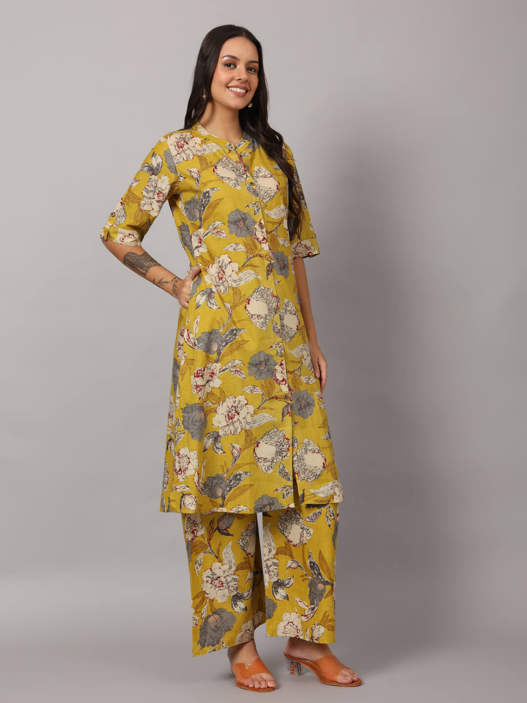 Women Floral Print Flared Kurta & Pants Set