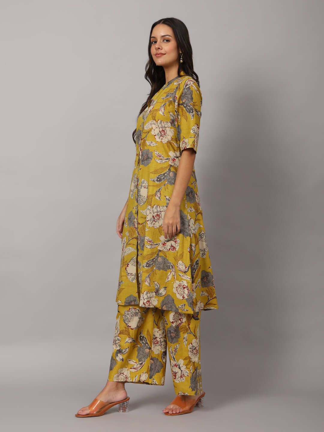 Women Floral Print Flared Kurta & Pants Set